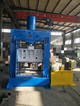 200吨XQ-1250，ABS，尼龙切割机