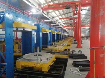 600吨工程胎硫化机